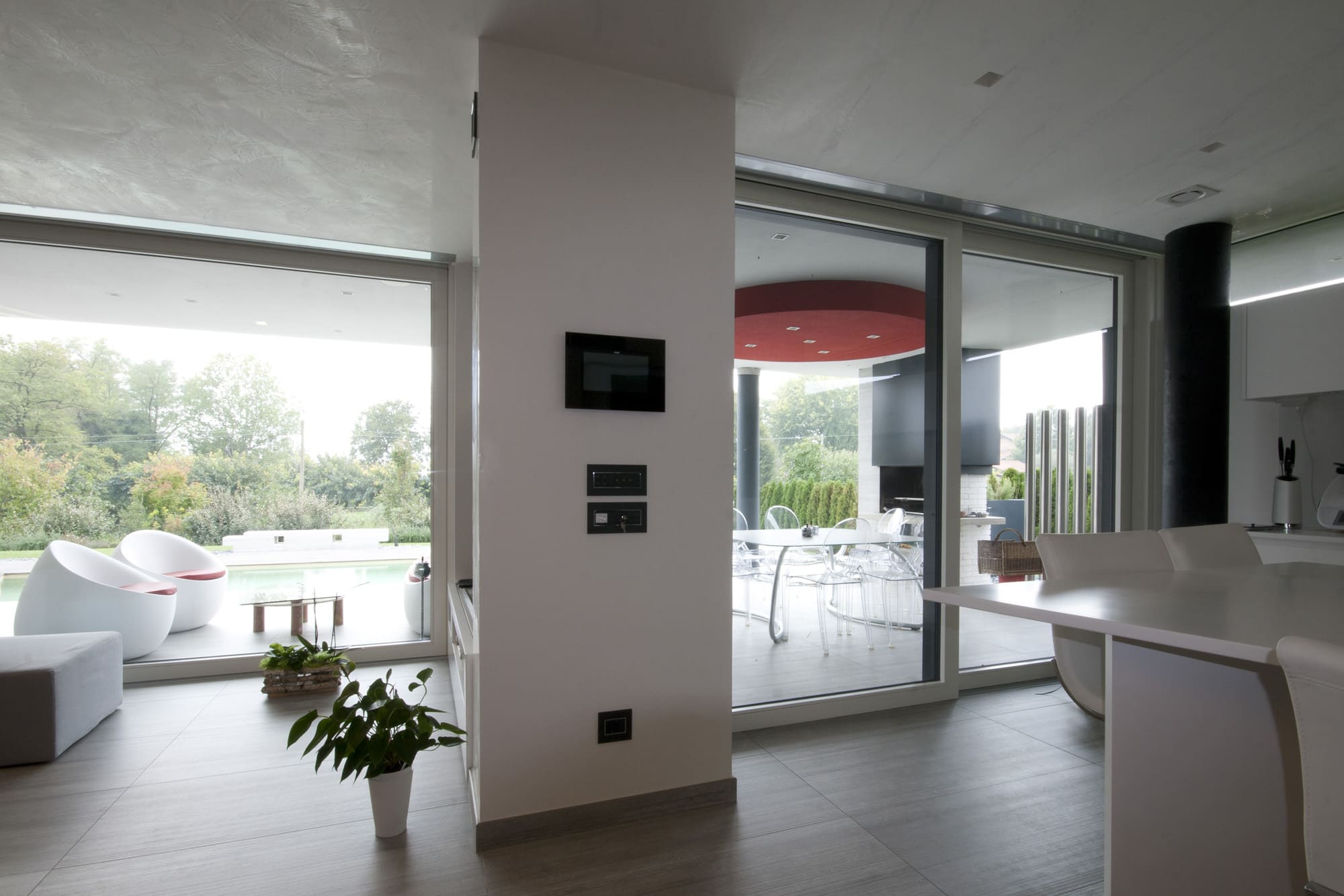 Image 3 of 9
